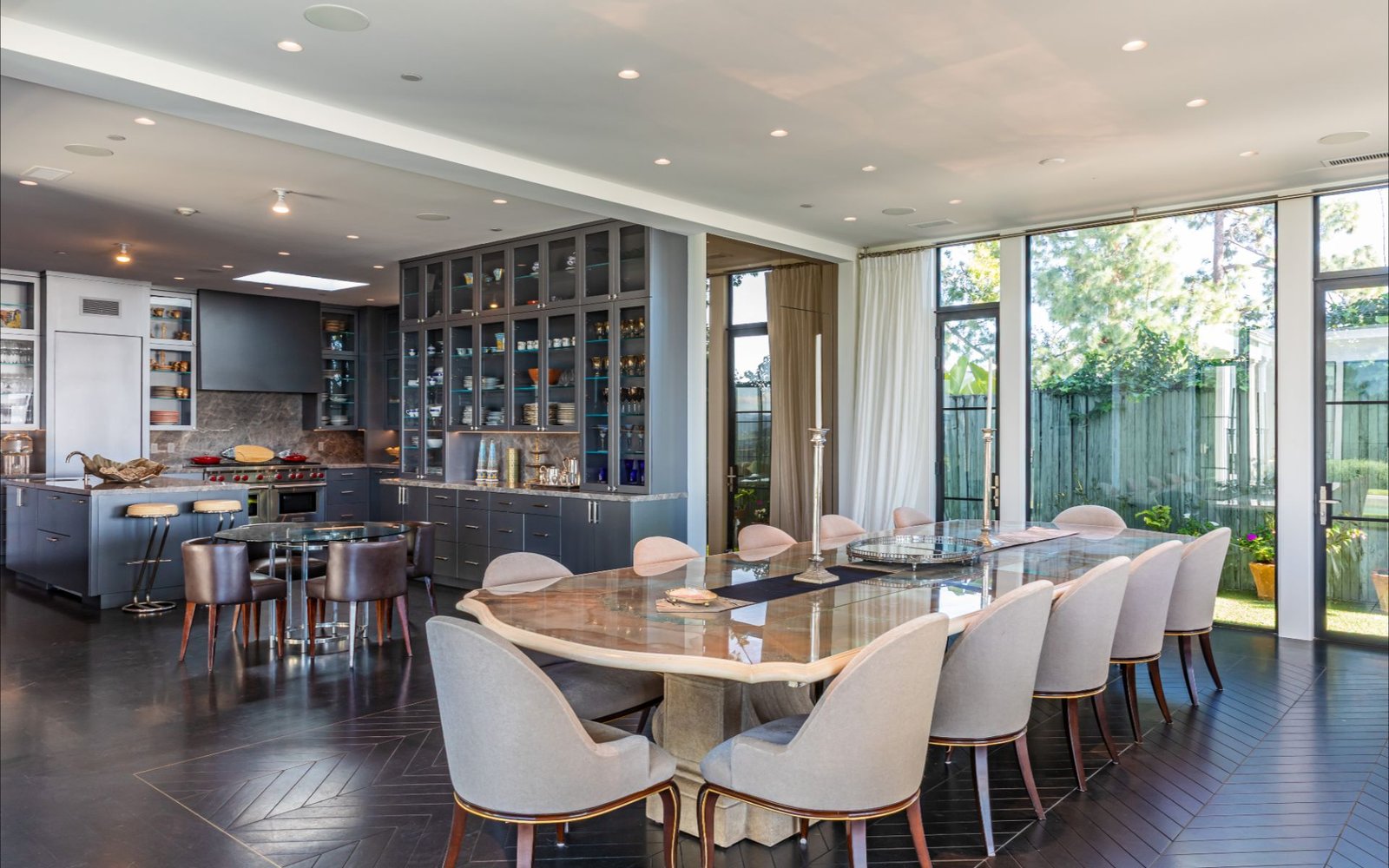 04_610ArkellDrive045-1