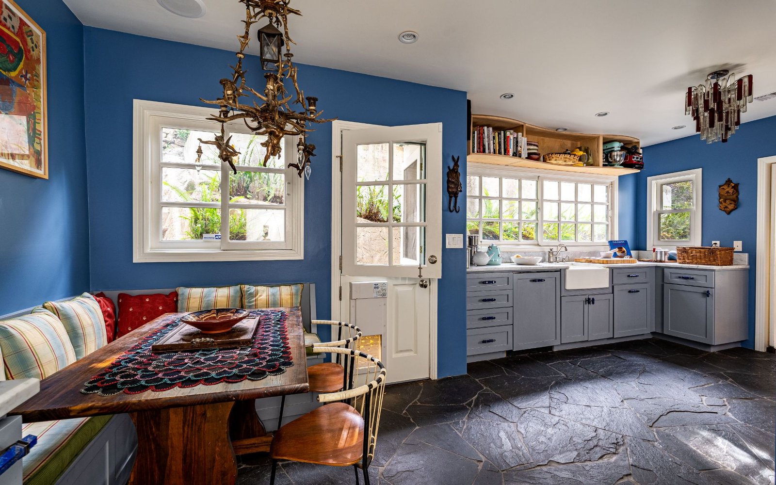 8066-Woodland-Ln_7_h_008_Woodland_Kitchen